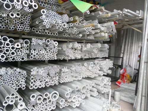 鐵合金批發(fā)與供應 以硅鐵粒為例，探索郵編商務網(wǎng)的價值